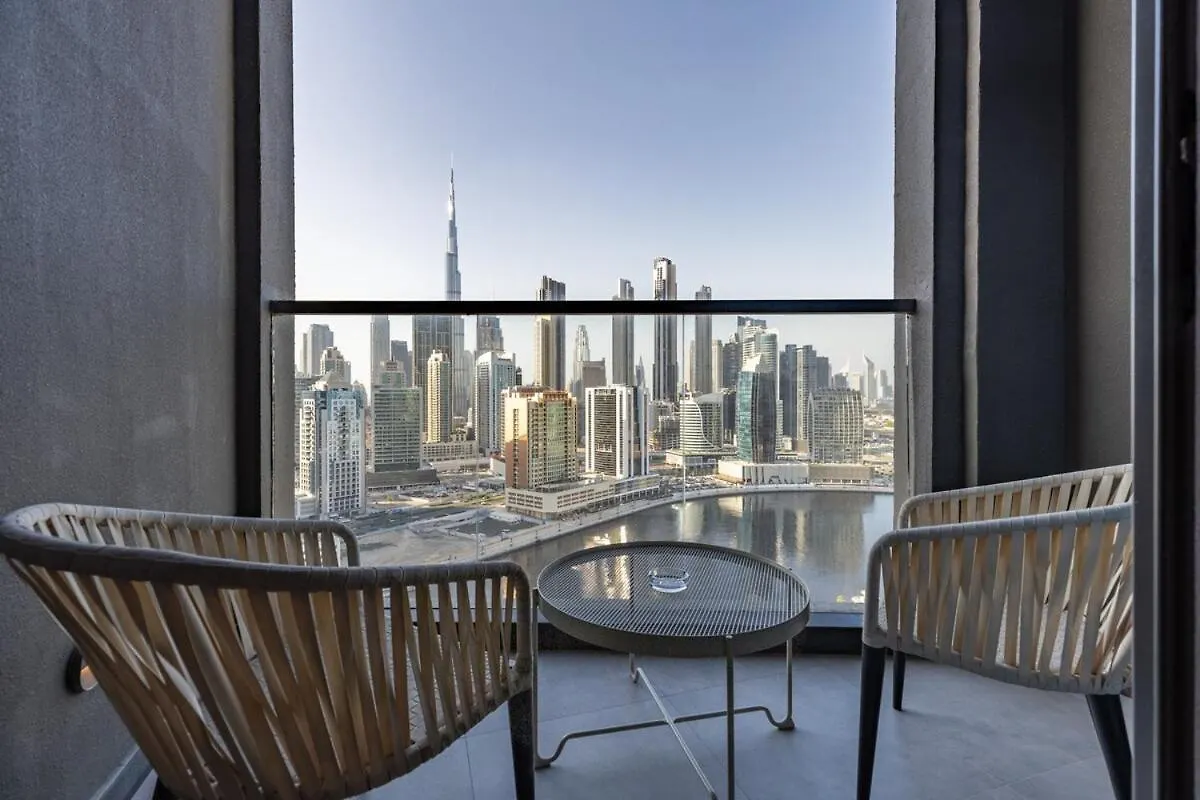 Waves - Tranquil Waterfront Living 2B Retreat With Balcony Apartment Dubai